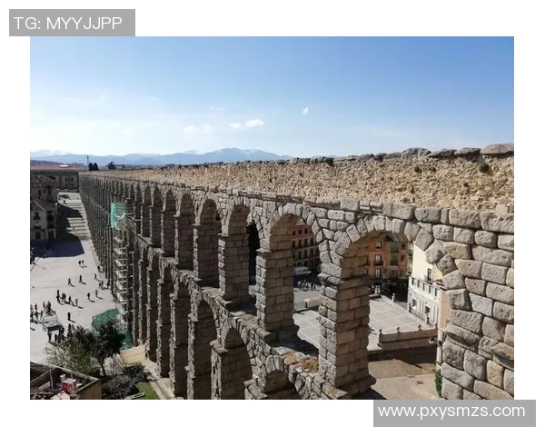 莱昂与瓜达拉的精彩对决揭示足球战术与团队合作的魅力