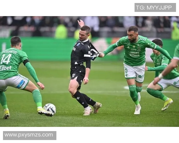 法乙激战欧塞尔主场迎战巴黎球队争夺关键积分之战