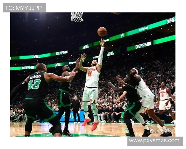 2016年尼克斯与热火激战回顾球场上的对决与精彩瞬间再现