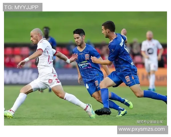 中央水手与西部联的激烈对决展现足球魅力与团队精神的巅峰较量 中央水手与西部联的激烈对决展现足球魅力与团队精神的巅峰较量