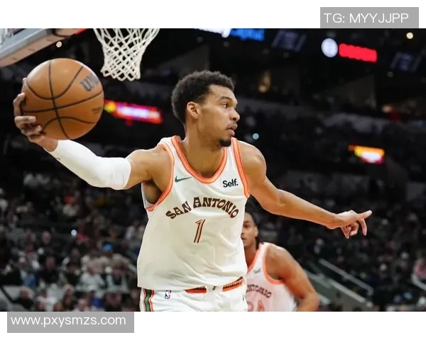 文班亚马新秀赛季表现惊艳场均数据领跑全联盟引发热议 文班亚马新秀赛季表现惊艳场均数据领跑全联盟引发热议