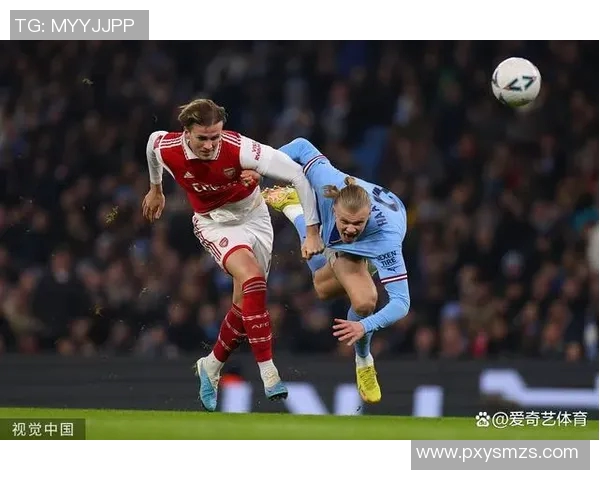 曼联与阿森纳巅峰对决激战正酣球迷期待精彩瞬间再现