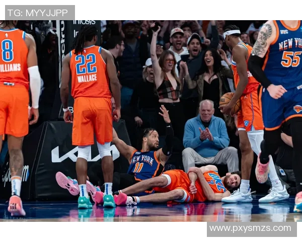 雷霆与尼克斯魔方对决精彩纷呈球迷热情高涨的篮球盛宴